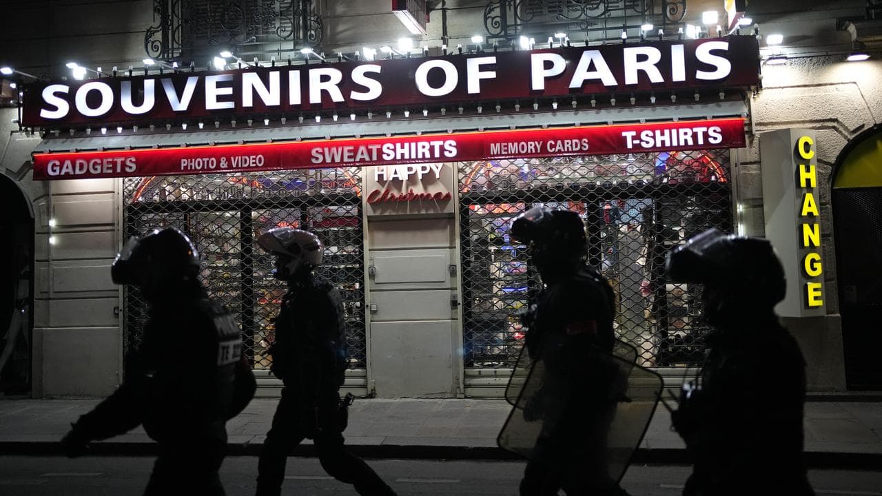 Crowdfunding for officer who shot French teen shut down