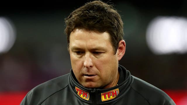 Suns boss denies Hardwick talks, backs Stuart Dew