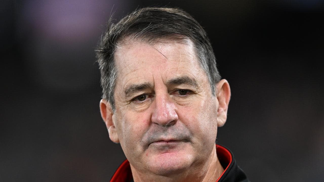 Lyon says leaking of players' private images 'nasty'