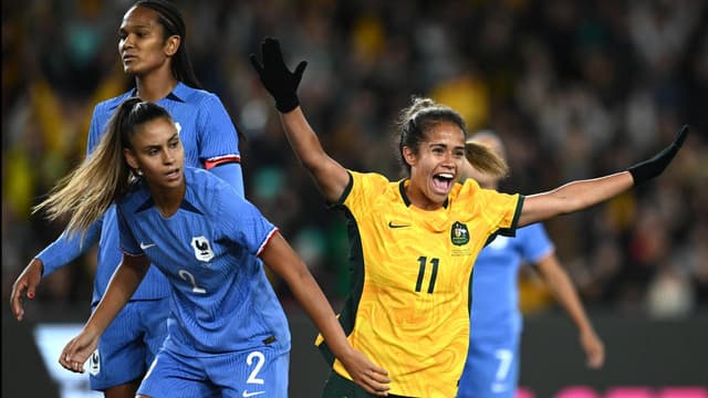 Fowler steers Matildas to send-off victory over France