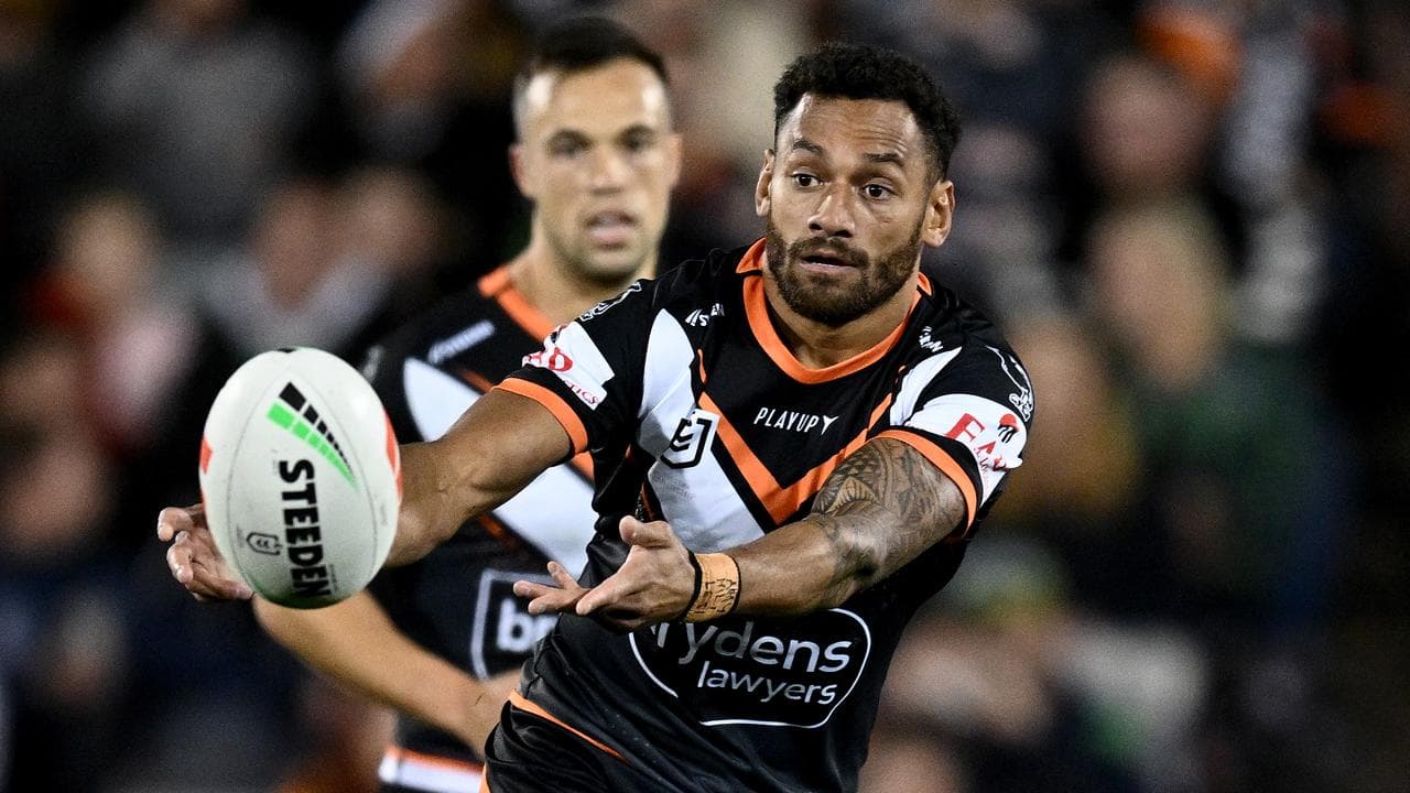 Koroisau inks new deal, set to finish career at Tigers