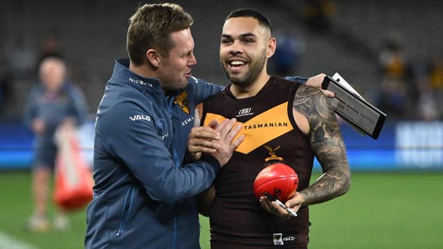 Hawks aim to 'take a chunk' out of higher-placed rivals