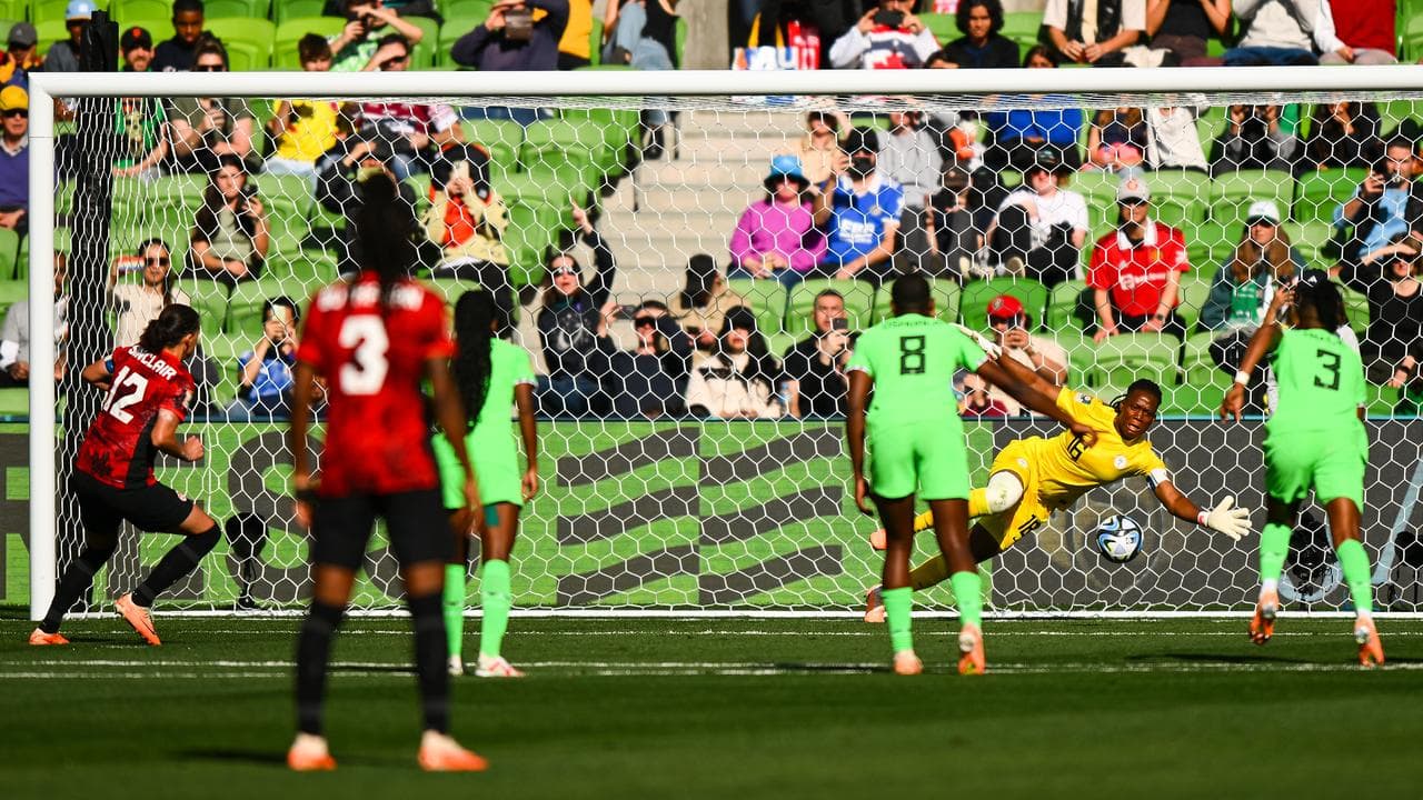 Nigeria's Nnadozie denies Canada, Sinclair in stalemate