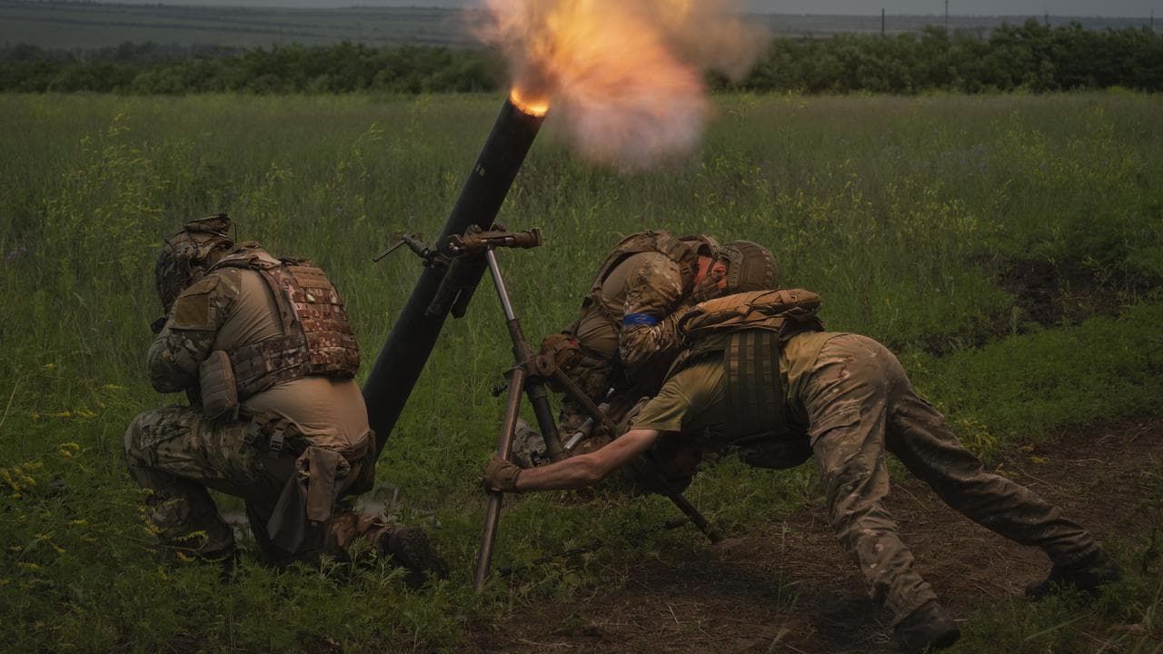 Ukrainian forces 'recapture' strategic village