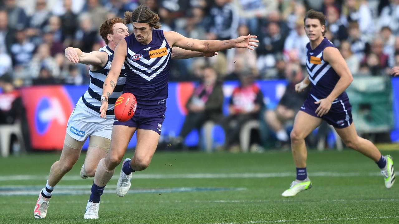 Dockers clinch shock AFL win over Cats in Geelong