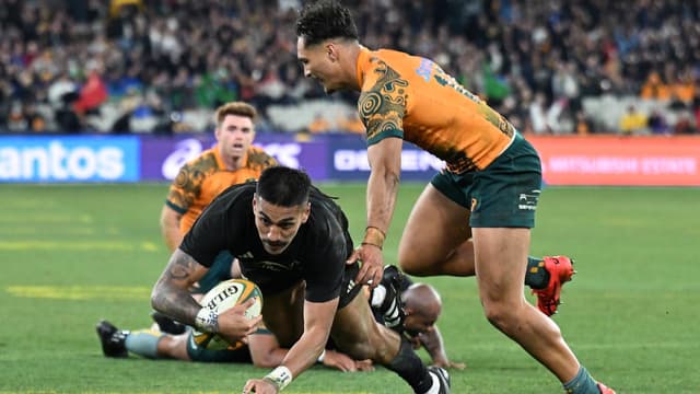 Wallabies crash to Bledisloe Cup loss to All Blacks