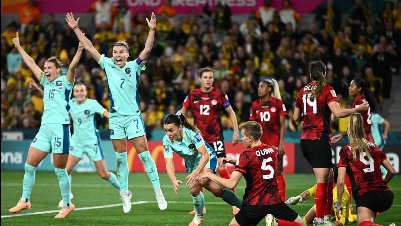 Matildas beat Canada to reach World Cup knockouts