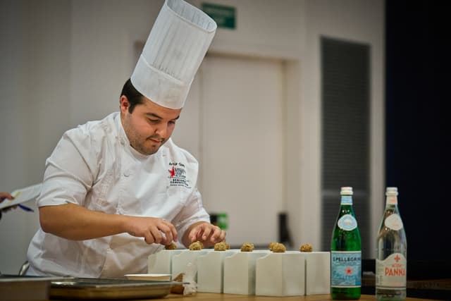 S.PELLEGRINO YOUNG CHEF ACADEMY COMPETITION 2022-2023: YOUNG CHEF ARTUR GOMES IS THE WINNER OF THE S.PELLEGRINO SOCIAL RESPONSIBILITY AWARD