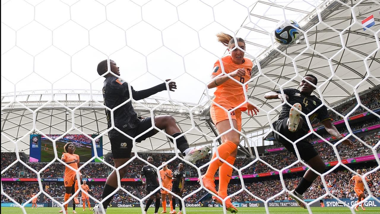 Netherlands see off South Africa to qualify for WWC QF