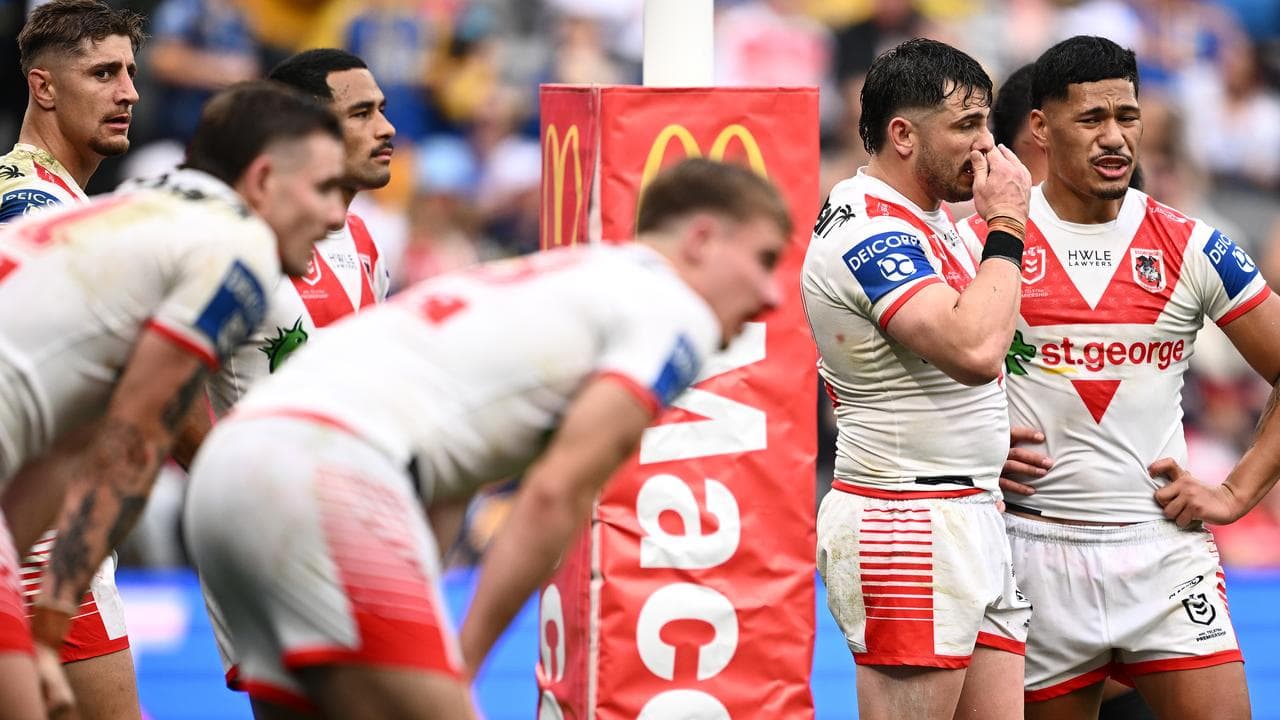 Dragons coach Carr fumes at no-try call in Eels clash