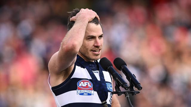 Decorated Geelong wingman Smith to quit at season's end