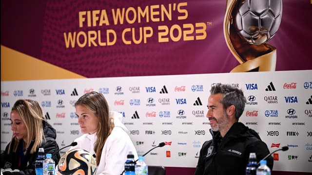 Spain revolt 'overshadows' WWC showdown with England