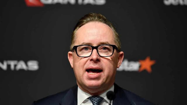 Qantas should not pay back pandemic money: Chalmers