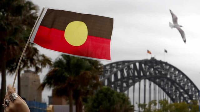 Global eye on Burrup art as heritage custodians gather