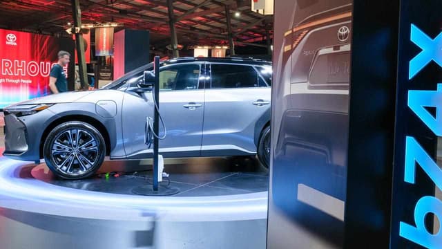 Sparks to fly in the battle to boost electric vehicles