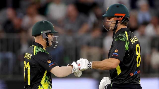 Marsh 'behind GOAT Warner' in World Cup batting order