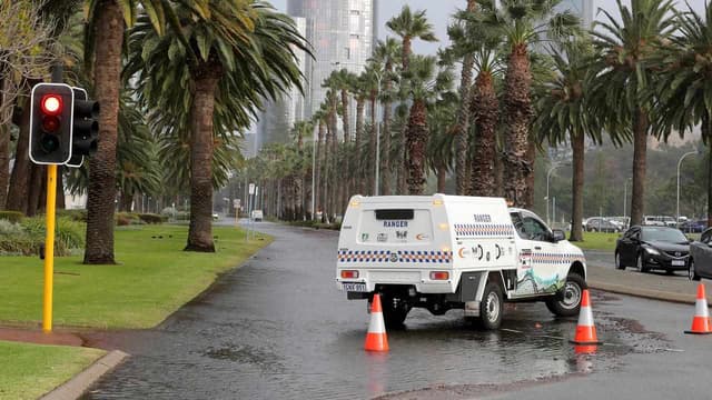Storms cut power, spark floods in Perth, southwest WA