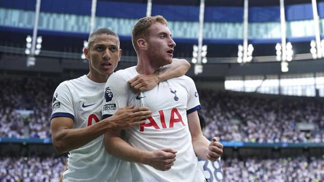 Postecoglou's great week ends in late, late Spurs show