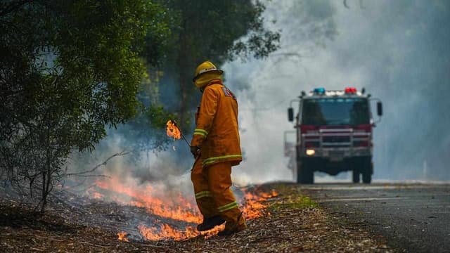 Victoria's fire threat focus shifts to flash flood risk