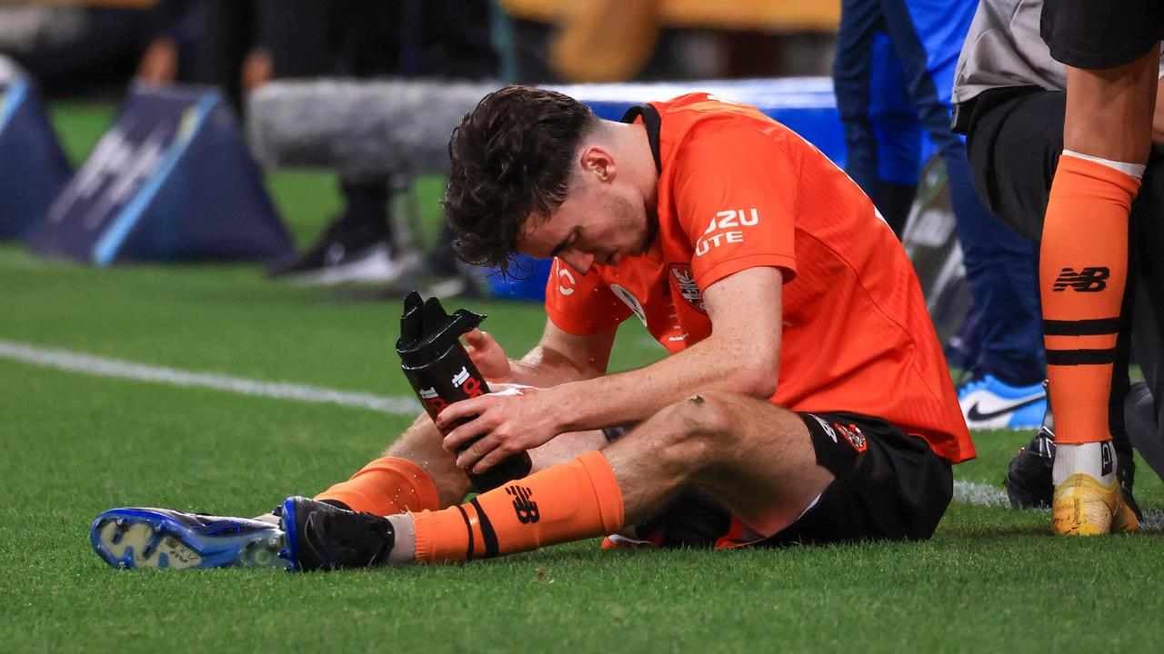 Lack of VAR irks Aloisi as Roar fall in Australia Cup