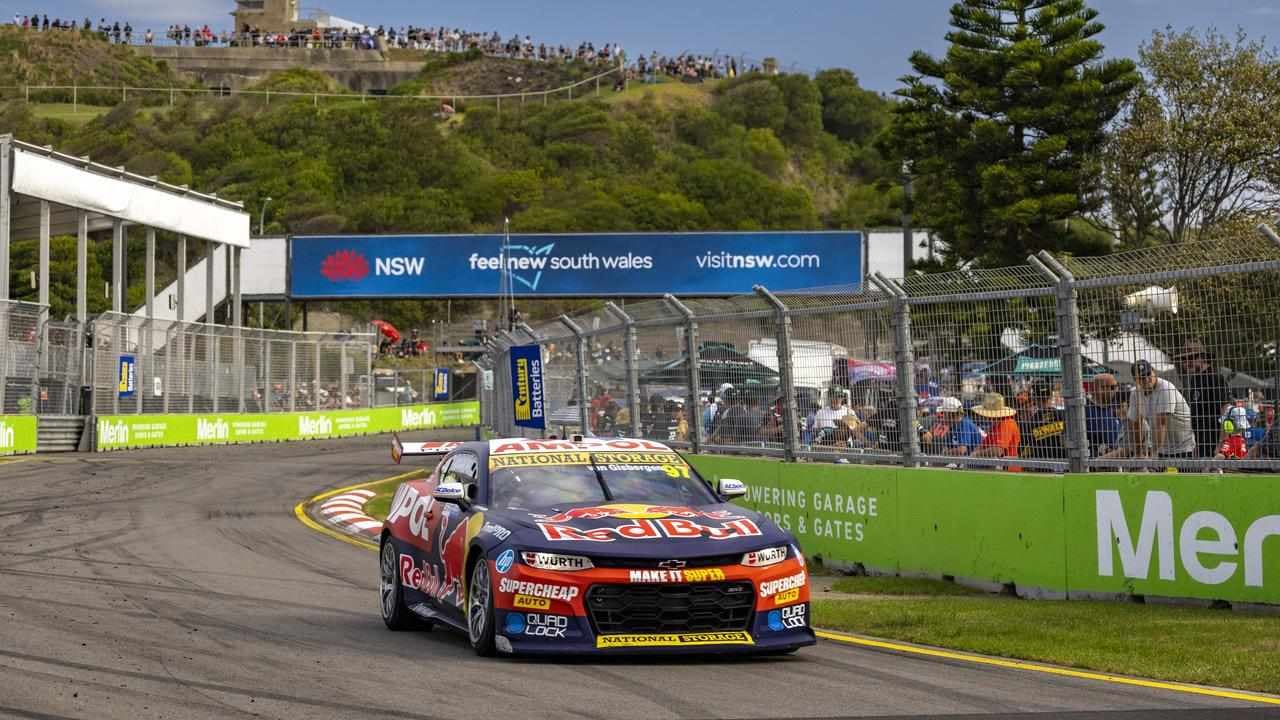 Supercars slam brakes on season-opening Newcastle 500