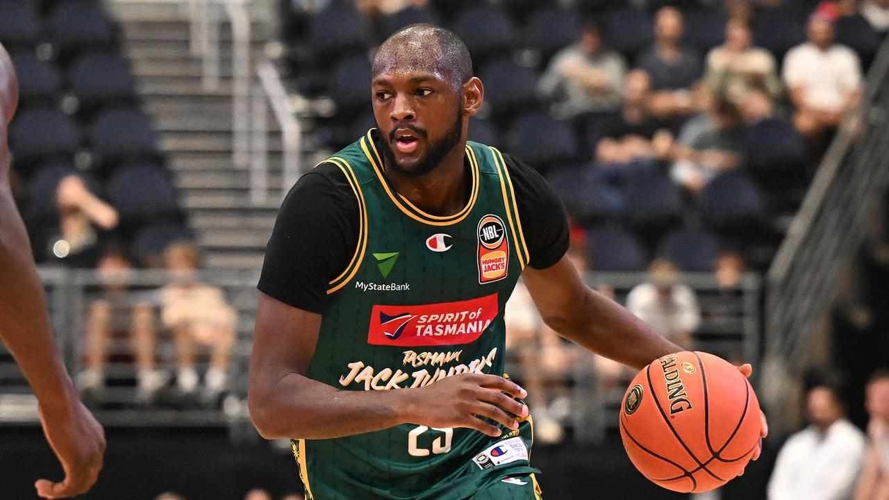 Tasmania edge out Bullets in frenetic NBL finish