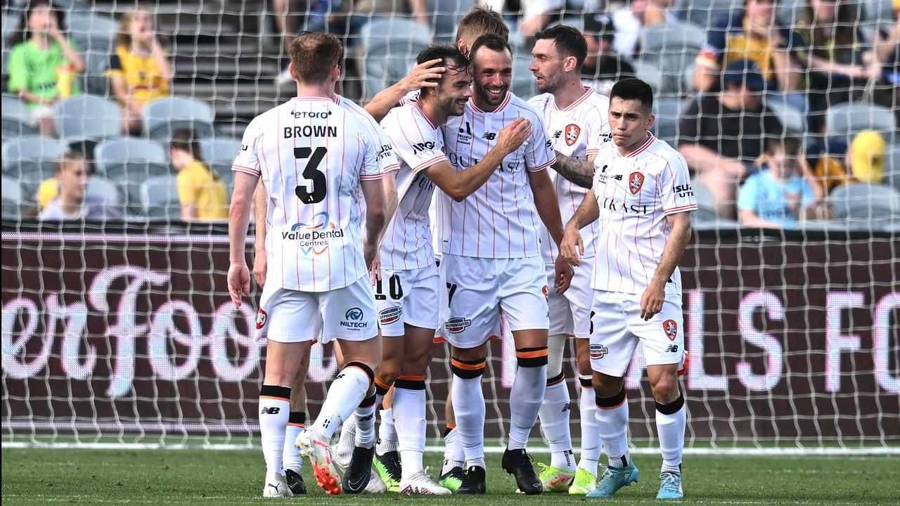 Brisbane add more misery to Mariners' ALM title defence