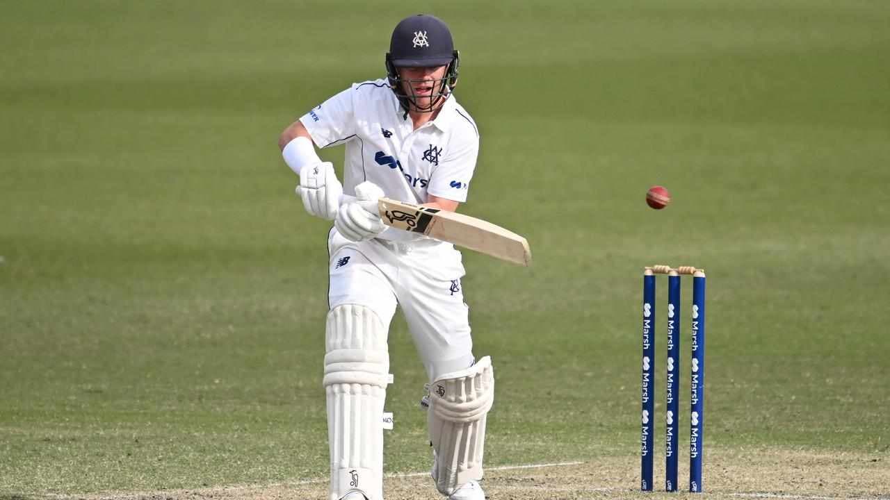 Vics crawl on tricky Shield pitch against Queensland