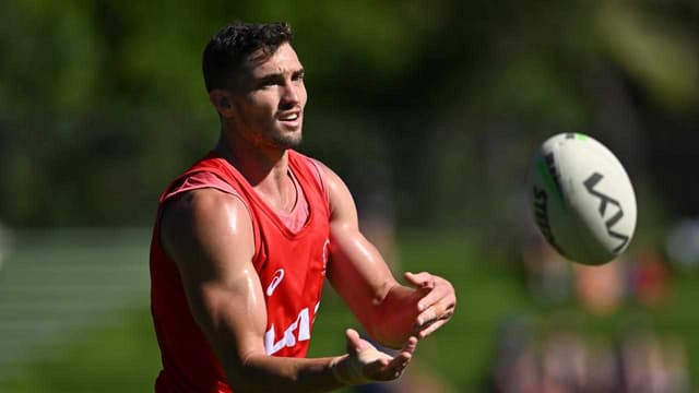 Oates signs new deal, vows to win back Broncos spot