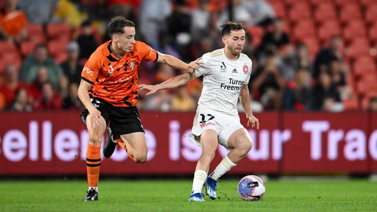 Marcelo hurt as Wanderers roar back to draw in Brisbane