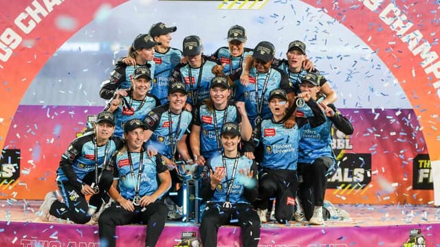 Adelaide down Brisbane to win consecutive WBBL titles