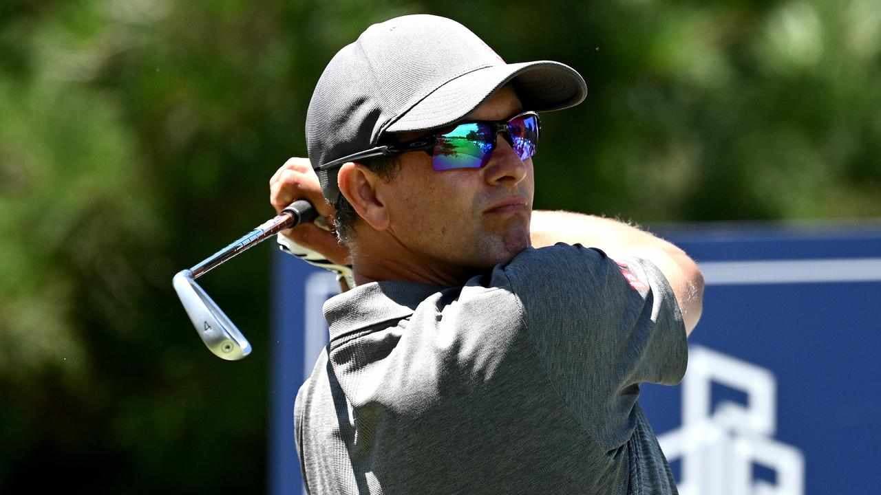 Triple-bogey howler won't deny Scott British Open spot