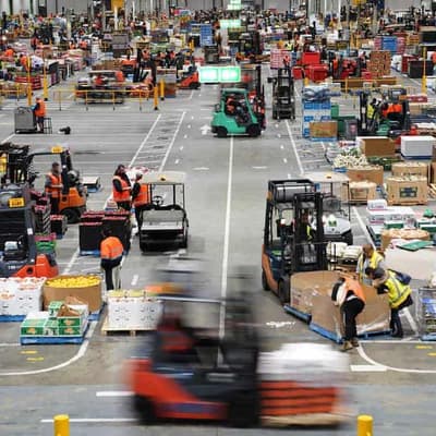 Economy weakens as rising costs take toll on households