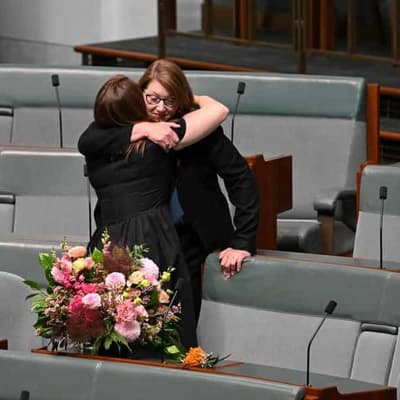 'Keep the glow': tributes flow for courageous MP Murphy