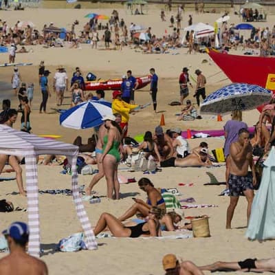 Cool change sweeps across Sydney after sweltering day