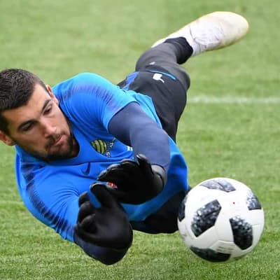 Socceroos ’keeper Mat Ryan suffers fractured cheekbone