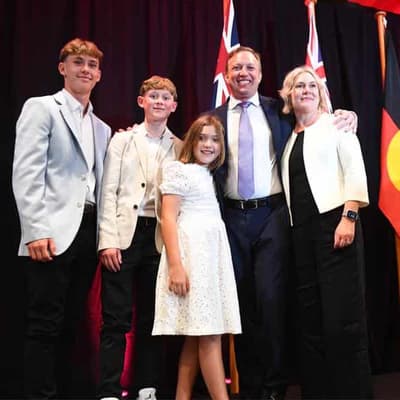 New premier announces ambitious climate target