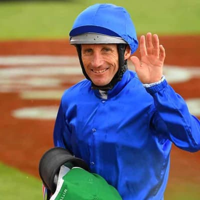 Legendary jockey Damien Oliver wins his farewell race