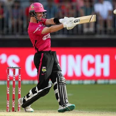 Silk pushes Sixers to nailbiting BBL win over Strikers