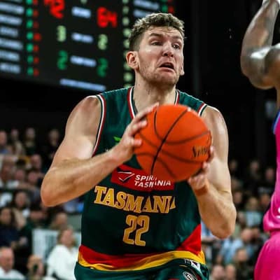 Hawks cop NBL hammering as Tassie bounce back