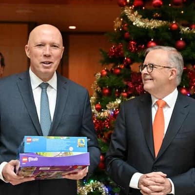 Leaders wish Australians a safe and Merry Christmas