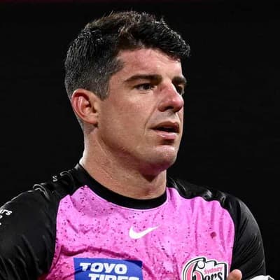 Henriques adamant he took controversial catch cleanly