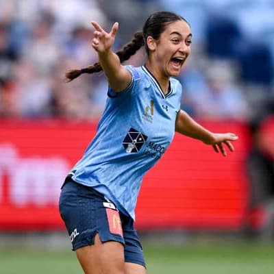 Sky Blues ground Phoenix with Dos Santos header in ALW
