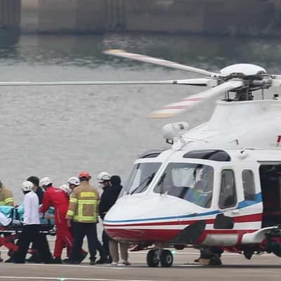 S Korea opposition leader conscious after knife attack