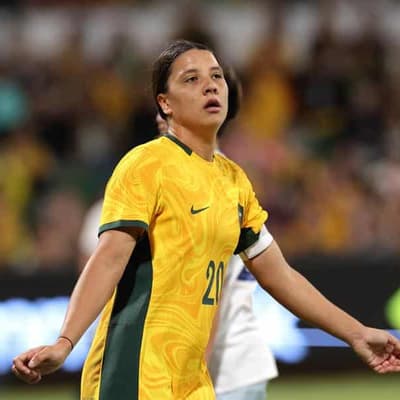 Sam Kerr has knee surgery as Chelsea rally round star