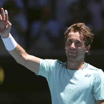 Alcaraz, Zverev march on as men's seeds dominate Open