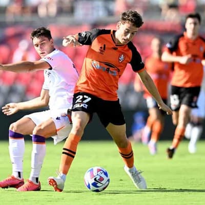 Key signing, vital win boost Roar ahead of Bulls clash