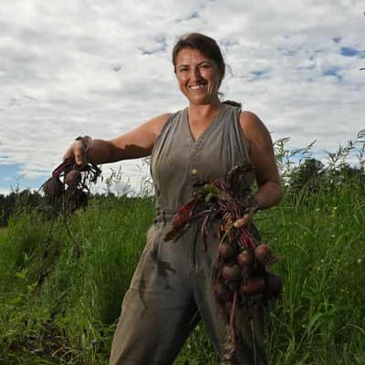 Training farm growing new crop of market garden mavens