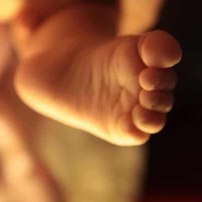 Midwife banned for a decade after endangering infants
