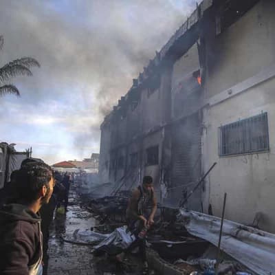 Israel batters hospital districts in Gaza's Khan Younis
